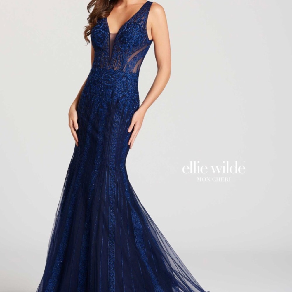 Ellie Wilde by Mon Cheri Gown size 2